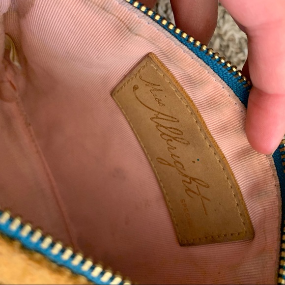 💐anthro “C” wristlet - Picture 6 of 7